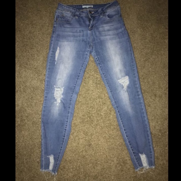 Jeans - Picture 1 of 3